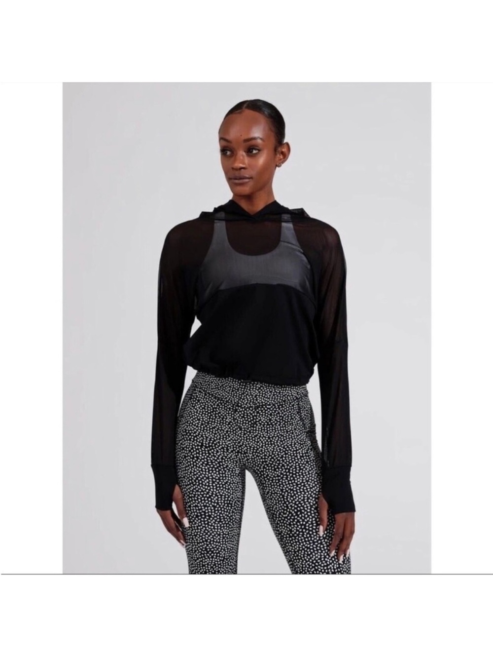 BuffBunny BLACK Escandala Diamond Mesh Hooded Crop Pullover Size LARGE NWT